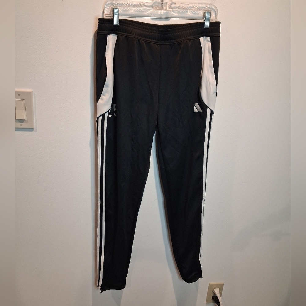 New Adidas Womens Size M Soccer Black/white Pullon Pants